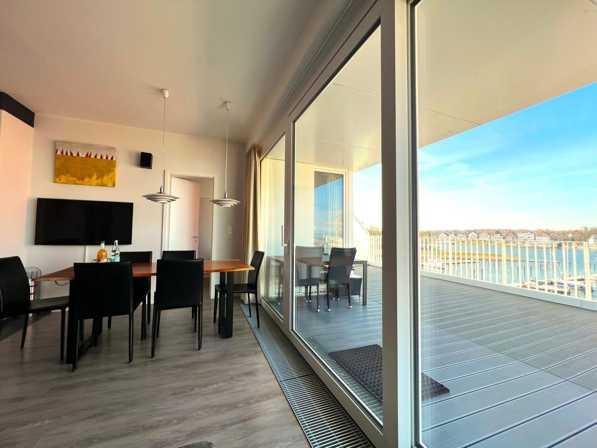 App 9 Penthouse 